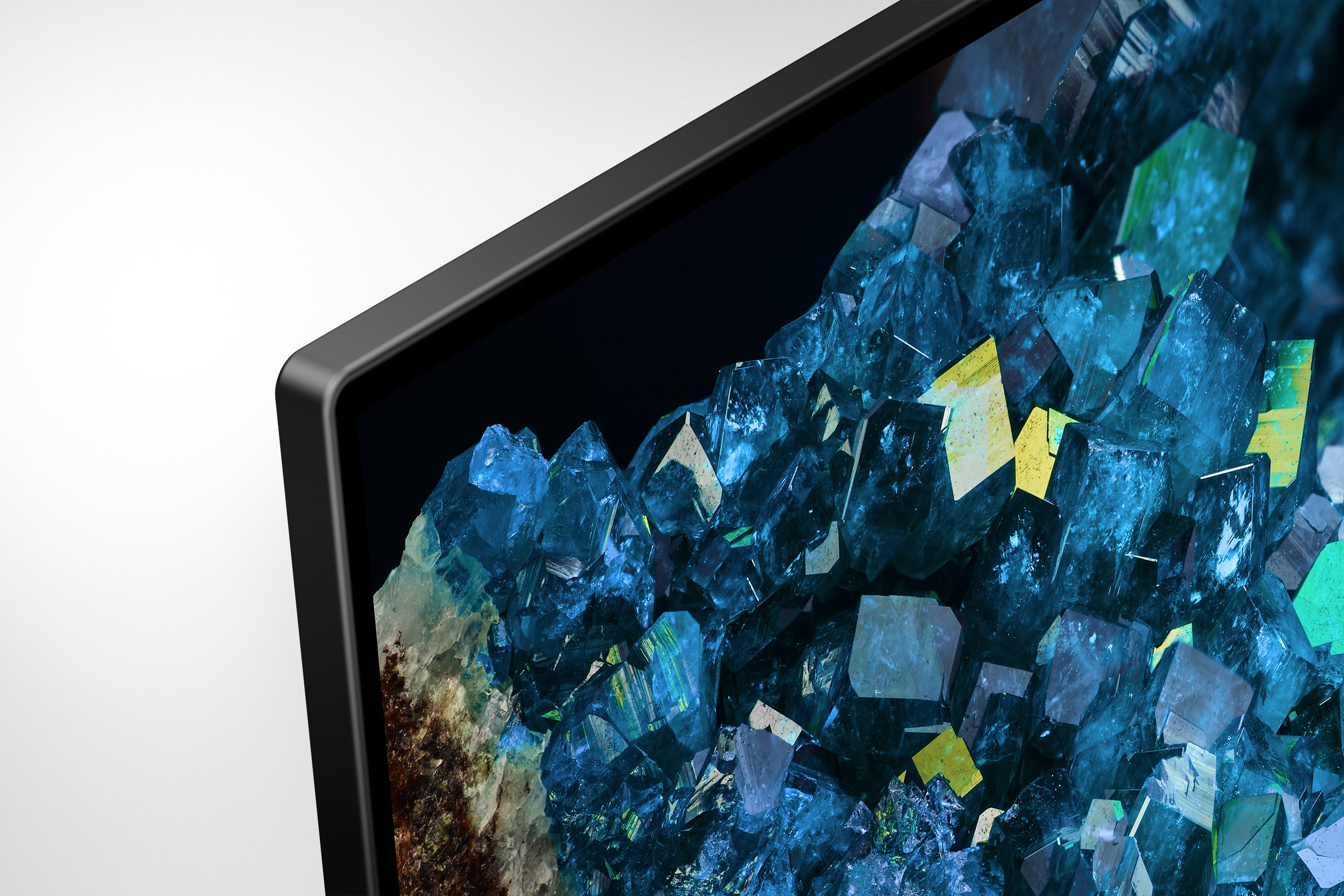 06___83_A80L_titan_blk_dark_sil_edge2edge_bz.jpg